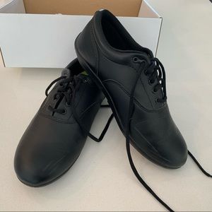 Drillmaster rolled heel marching band shoes. Men’s 9, women’s 11